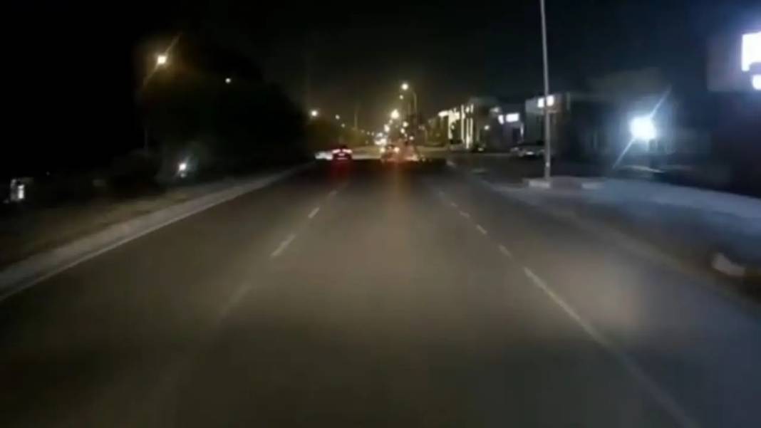 Adana’da Otomobili Sıkıştıran Araç Feci Kazaya Neden Oldu! 3